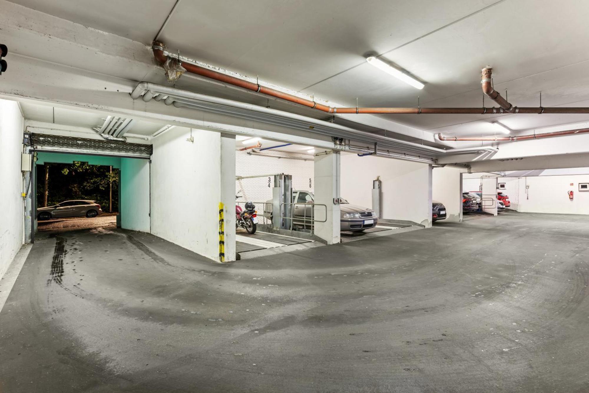 Edler Wohnraum Schwanenteich-Penthouse Mit Garage, Grill, Kaffeevollautomat, Klima, Lift & Terrasse Zwickau Exterior foto